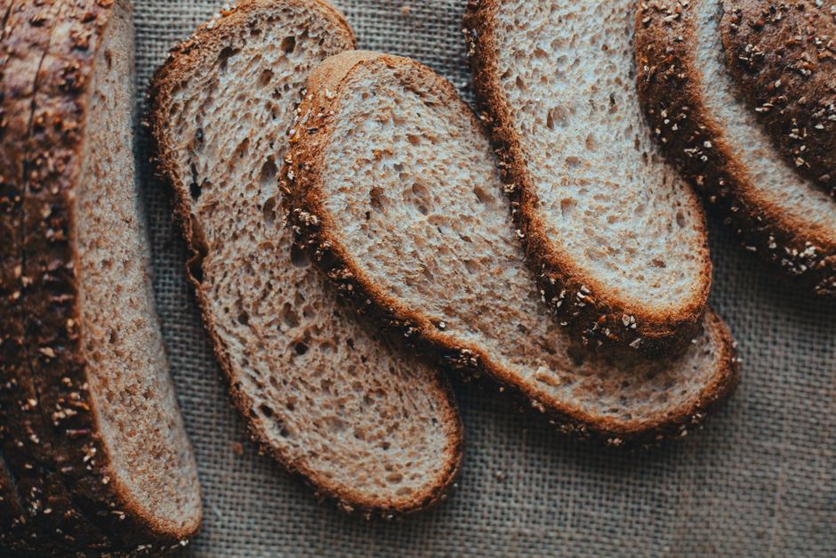 ブランパンはコンビニのどこに売ってる？低糖質ロカボ主食の栄養スペックのイメージ