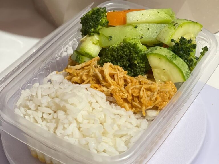 筋トレ後に何を食べるコンビニで選ぶ高たんぱく補給ガイドのイメージ